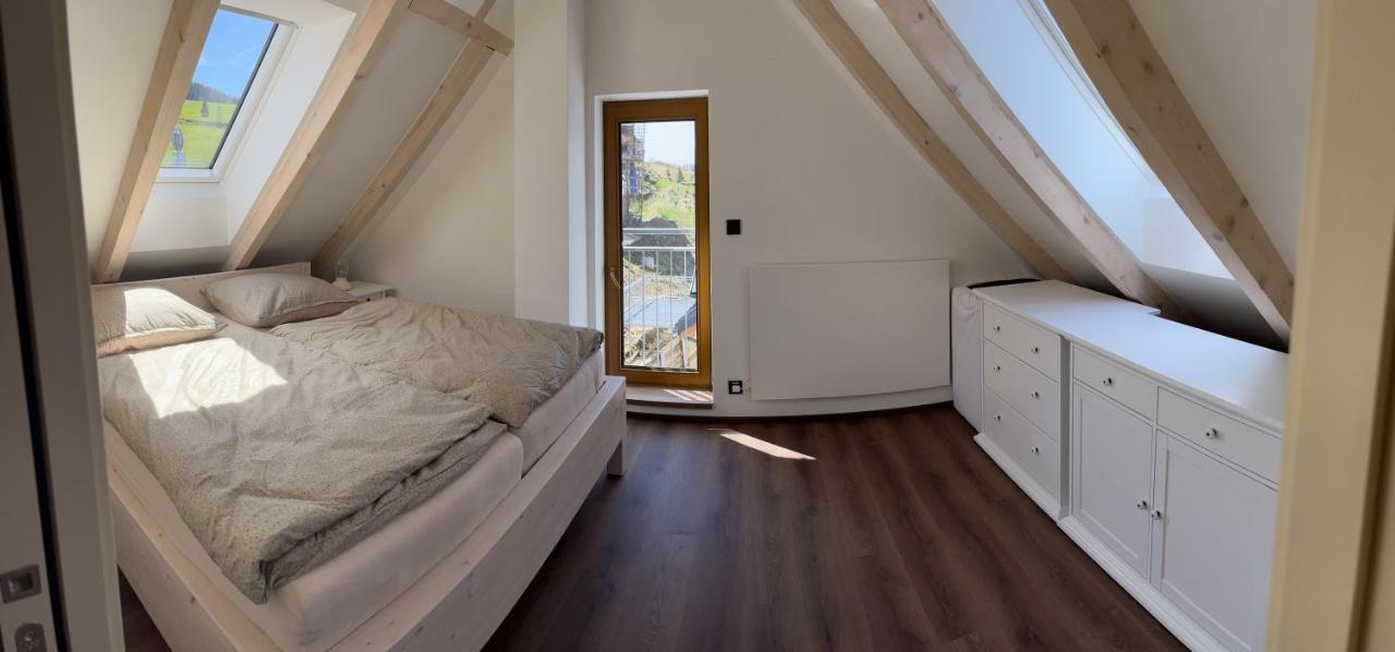 U Kralika, Apartman H, 3 Samostatne Loznice - Mezonet, Vlastni Parkovani, 50 Metru Od Vleku , Vysousece Bot V Lyzarne Dolní Morava Exteriér fotografie